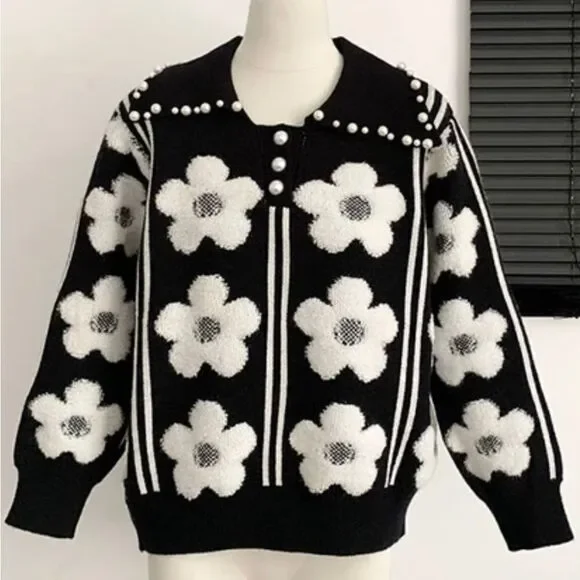 Floral Pattern Pearls Beaded Crop Sweater black and white - Picture 1 of 3